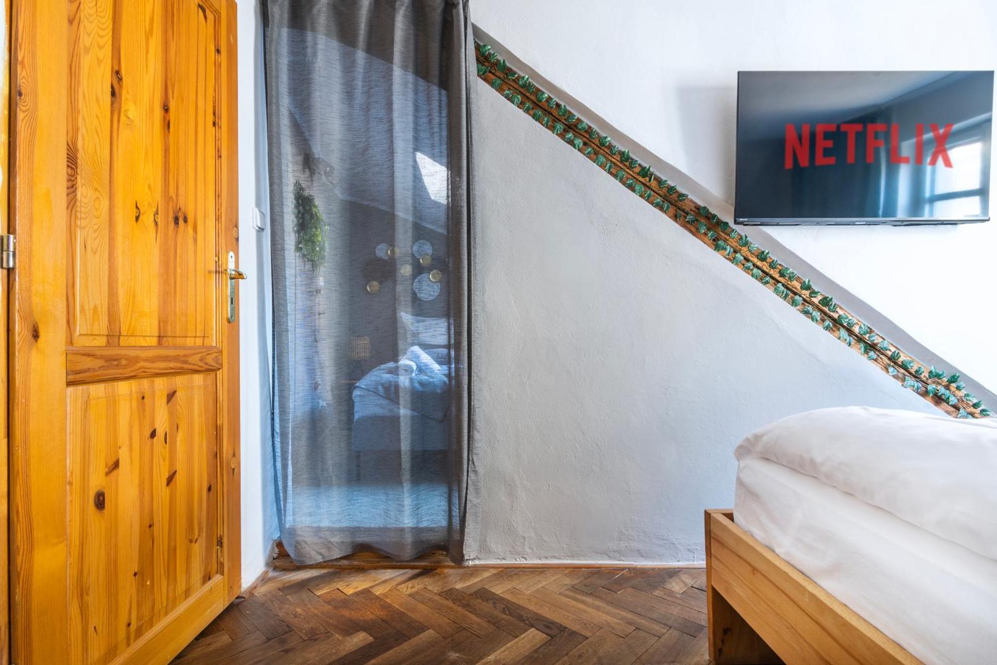 20 Seconds To Charles Bridge Apartment ปราก ภายนอก รูปภาพ